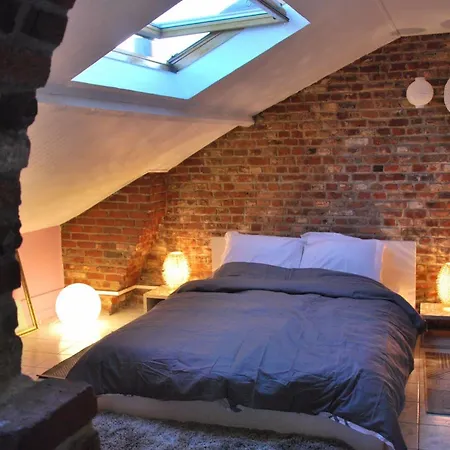 Les De La Grand Place