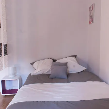 아파트 Les De La Grand Place